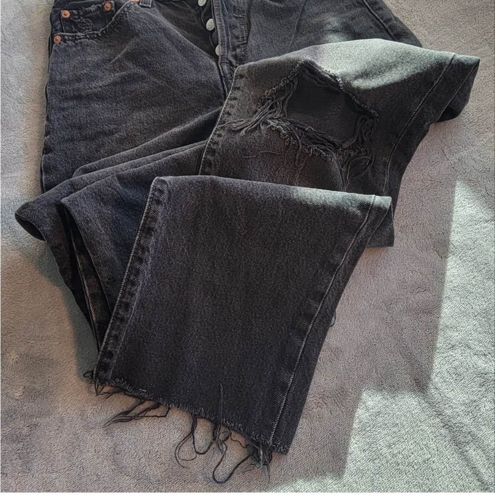 Levi's Charcoal Distressed Ankle Jeans